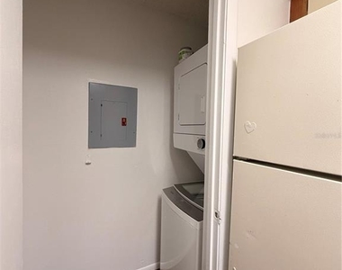 232 Afton Square - Photo Thumbnail 14
