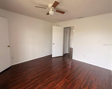 232 Afton Square - Photo Thumbnail 18