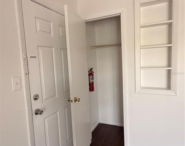 232 Afton Square - Photo Thumbnail 10