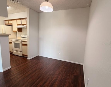 232 Afton Square - Photo Thumbnail 8