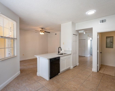 10873 Windsor Walk Drive - Photo Thumbnail 11