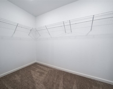 5858 Le Marin Way - Photo Thumbnail 17