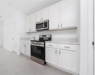 5858 Le Marin Way - Photo Thumbnail 10
