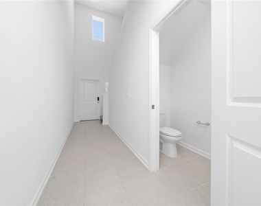 5858 Le Marin Way - Photo Thumbnail 5