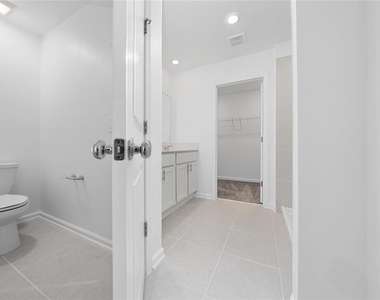 5858 Le Marin Way - Photo Thumbnail 15