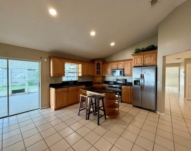 3774 Dunwich Avenue - Photo Thumbnail 4