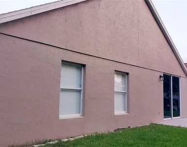 2308 Lily Pad Lane - Photo Thumbnail 9