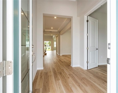 450 Winter Grove Boulevard - Photo Thumbnail 19