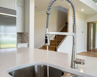 450 Winter Grove Boulevard - Photo Thumbnail 36