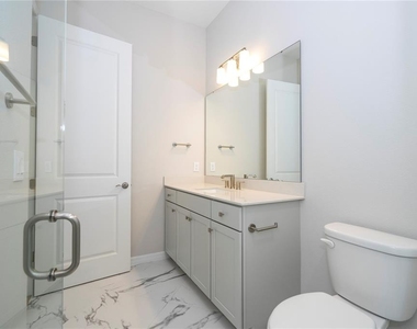 450 Winter Grove Boulevard - Photo Thumbnail 60