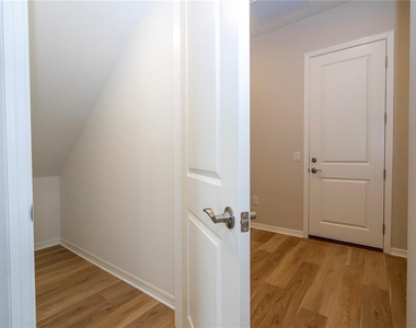 450 Winter Grove Boulevard - Photo Thumbnail 52
