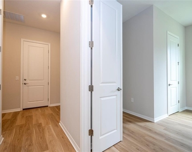 450 Winter Grove Boulevard - Photo Thumbnail 51