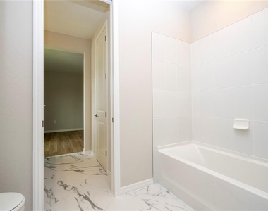 450 Winter Grove Boulevard - Photo Thumbnail 87