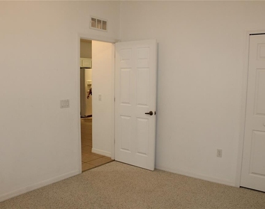 339 Mariners Gate Drive - Photo Thumbnail 11