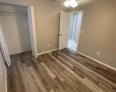 4246 Hokan Avenue - Photo Thumbnail 9