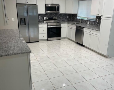 4246 Hokan Avenue - Photo Thumbnail 4