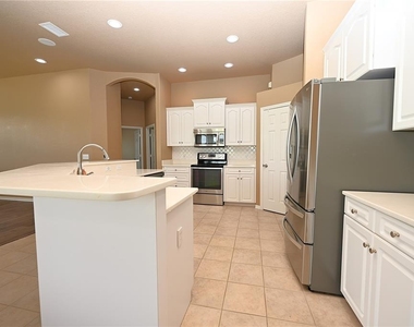 2618 High Ridge Drive - Photo Thumbnail 4