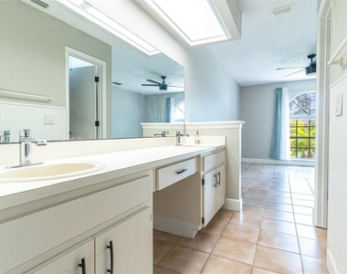 5126 Martinique Drive - Photo Thumbnail 4