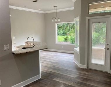 4072 Nw 37th Terrace - Photo Thumbnail 7