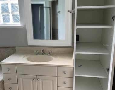 4072 Nw 37th Terrace - Photo Thumbnail 15