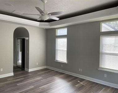 4072 Nw 37th Terrace - Photo Thumbnail 11