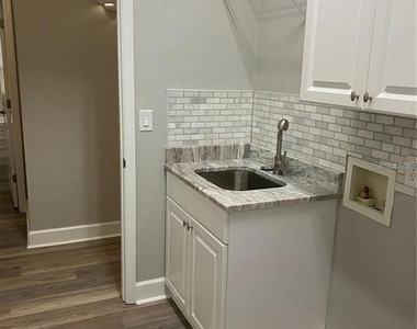 4072 Nw 37th Terrace - Photo Thumbnail 23