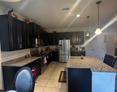 1382 Riley Circle - Photo Thumbnail 8