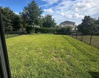 1382 Riley Circle - Photo Thumbnail 32