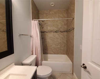 7 Empire Lane - Photo Thumbnail 8