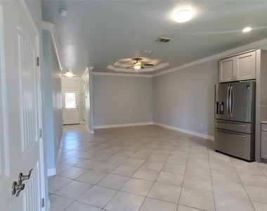 7 Empire Lane - Photo Thumbnail 1