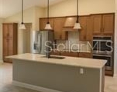 104 S Coopers Hawk Way - Photo Thumbnail 6