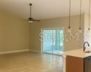 104 S Coopers Hawk Way - Photo Thumbnail 5