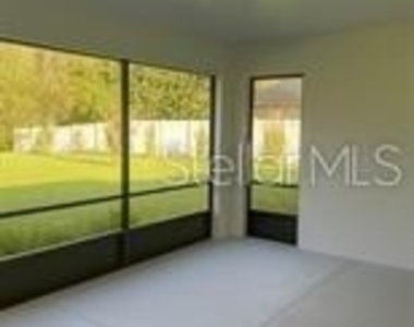 104 S Coopers Hawk Way - Photo Thumbnail 3