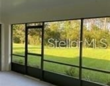 104 S Coopers Hawk Way - Photo Thumbnail 2