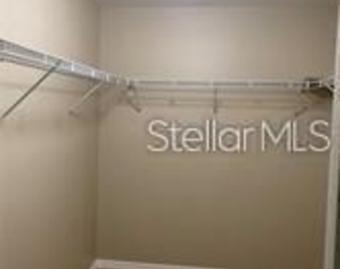 104 S Coopers Hawk Way - Photo Thumbnail 7