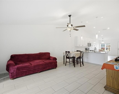 4 Lynton Place - Photo Thumbnail 18