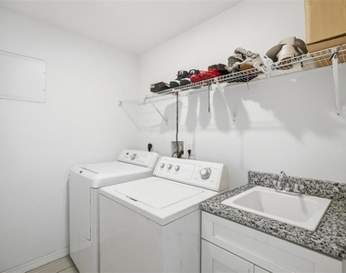 4 Lynton Place - Photo Thumbnail 34