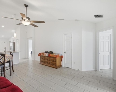 4 Lynton Place - Photo Thumbnail 17