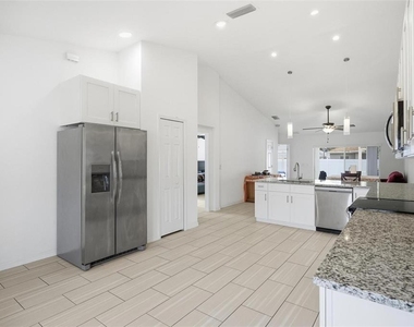 4 Lynton Place - Photo Thumbnail 6