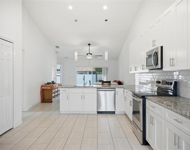 4 Lynton Place - Photo Thumbnail 4