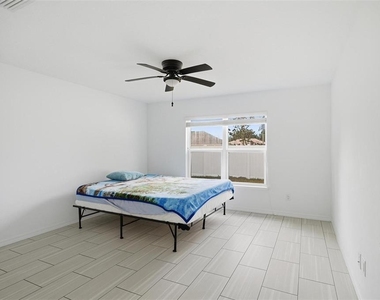 4 Lynton Place - Photo Thumbnail 20