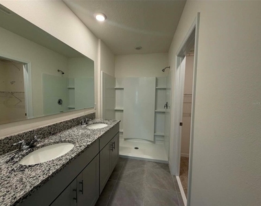 13 Bella Oaks Dr Drive - Photo Thumbnail 25