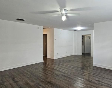 1205 Academy Boulevard - Photo Thumbnail 5