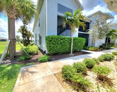 14194 Heritage Landing Boulevard - Photo Thumbnail 1