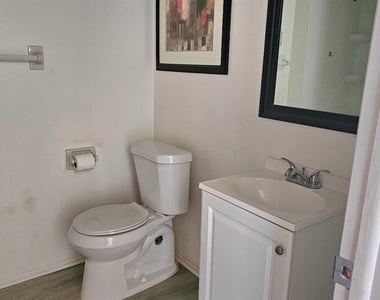 21150 Gertrude Avenue - Photo Thumbnail 11