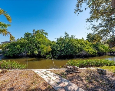 3004 Bamboo Court - Photo Thumbnail 30