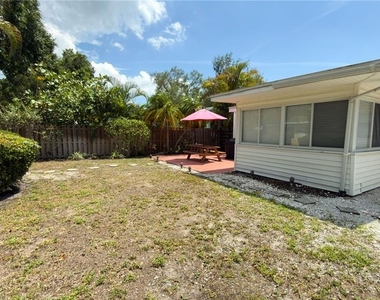 2475 W Paulstan Court - Photo Thumbnail 15
