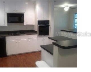 2711 Lynnhurst Street - Photo Thumbnail 2