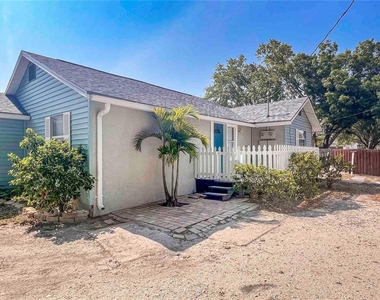 2137 Roselawn Street - Photo Thumbnail 1