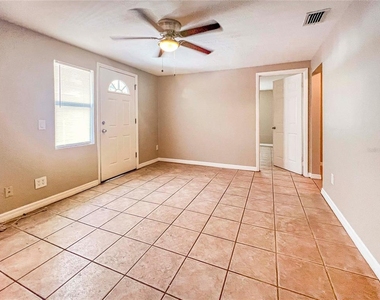 2137 Roselawn Street - Photo Thumbnail 3